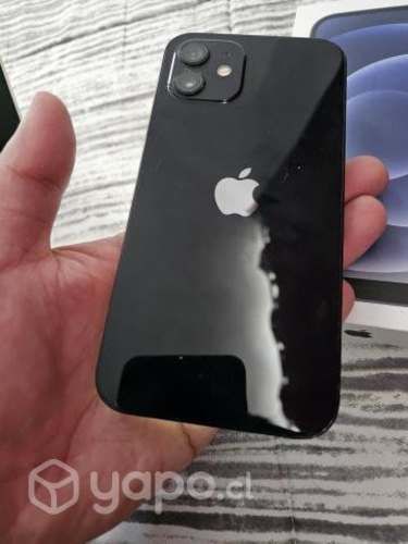 Iphone 12 con su caja respectiva