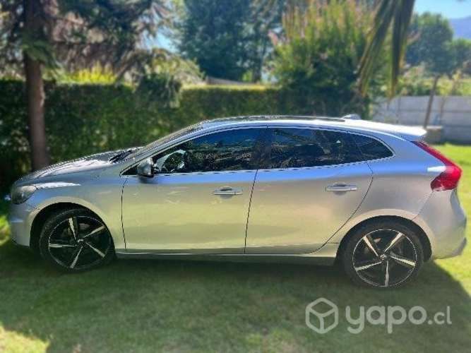 Vendo Volvo v40 R-Design
