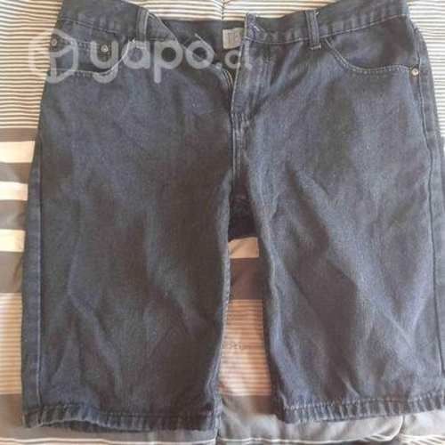 Pantalón negro corto- Talla M aprox