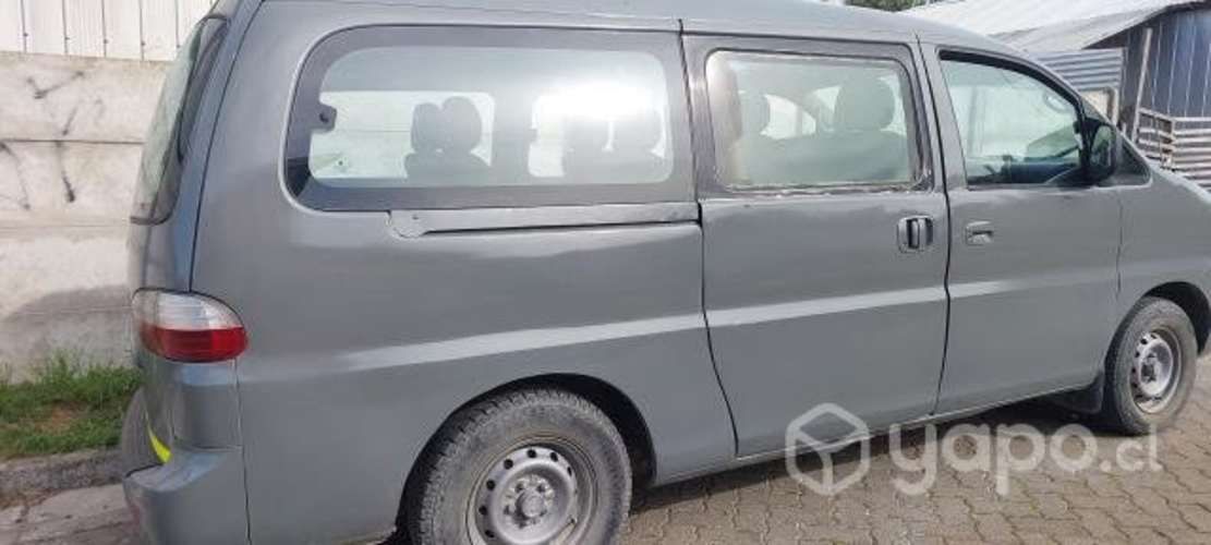 Furgón hyundai H1 año 2006