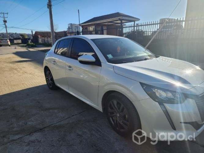 PEUGEOT 208, año 2021