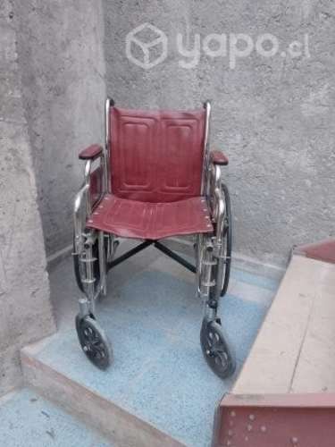 Silla de Ruedas Roja