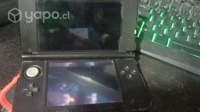 Nintendo 3DS XL Standard color rojo y negro