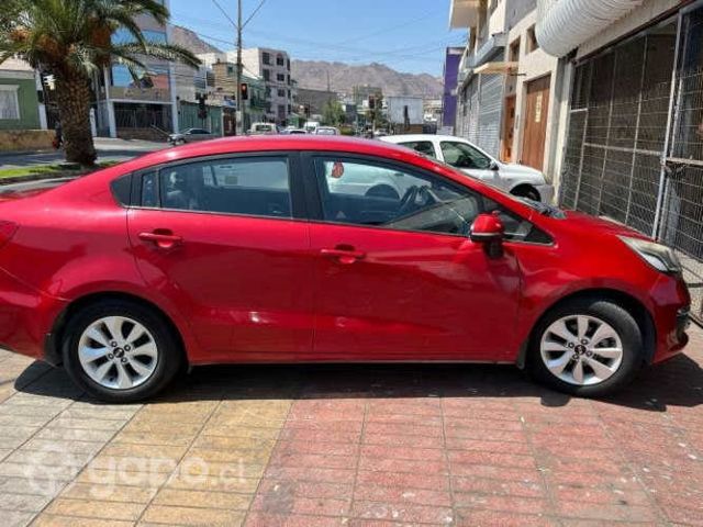 Kia Río 4 automático, full equipo 2016