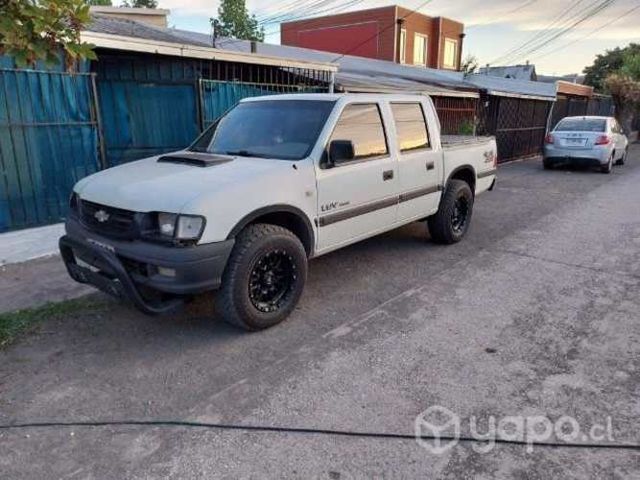 Camioneta 4×4 turbo diesel 2.5