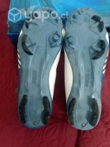 Zapatos fútbol marca BUSS originales