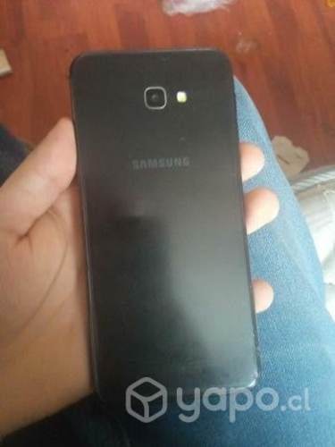 Samsung J4 con pantalla trizada