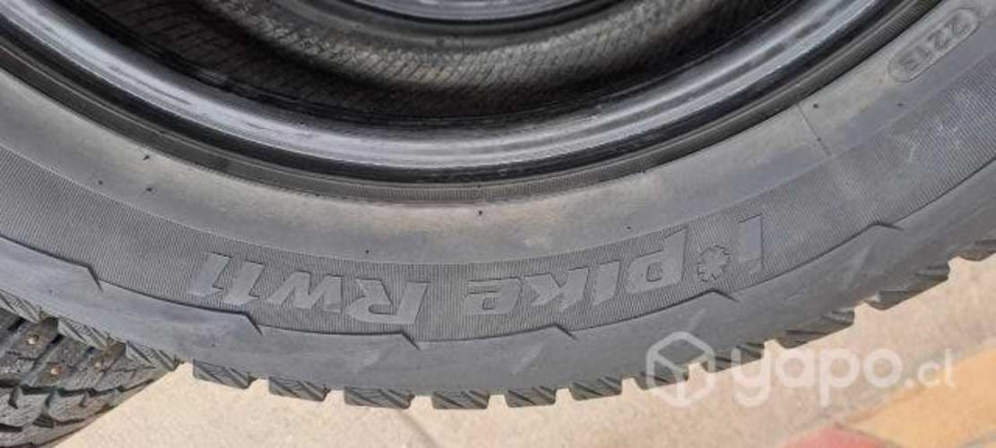 Neumáticos aro 18 con clavos