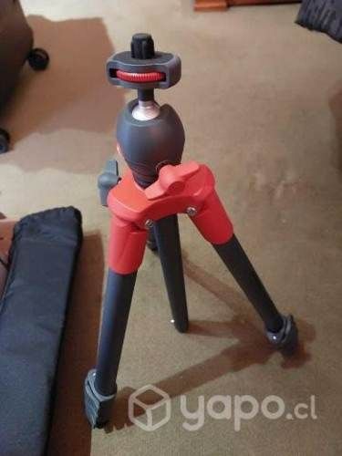 Tripode Manfrotto nuevo para cámara