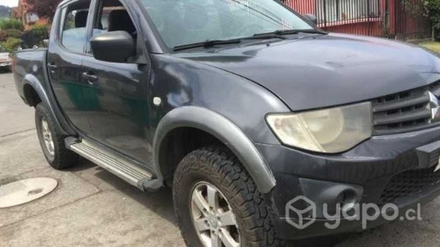 Camioneta Mitsubishi L200 Work