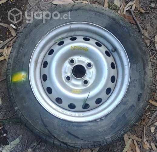 Llanta Fierro Con Neumático 165 70 R14 DFSK Refrit