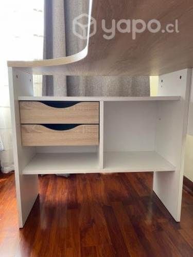 Escritorio usado con silla incluida
