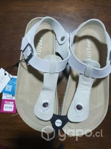 Sandalias nuevas 37