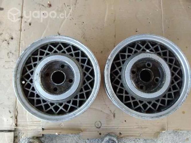 Se venden neumáticos de emergencia y llandas