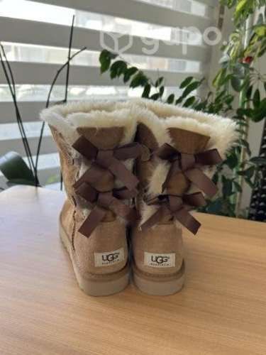 Botas cuero con chiporro UGG