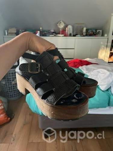 Zandalias ROMANO negras