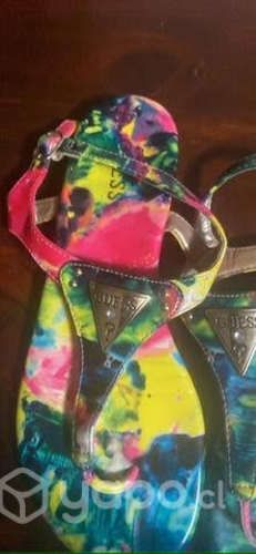 Sandalia número 25 guess