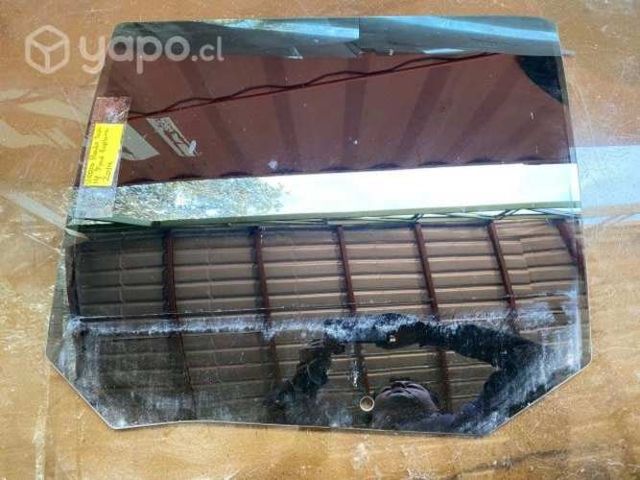 Vidrio original puerta tras izq Ford Explorer 2014