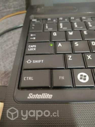 Notebook Toshiba satélite i3 ssd120 gigas + 1 tera