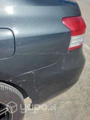 Vendo toyota yaris 2013