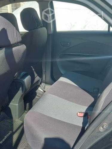 Vendo toyota yaris 2013