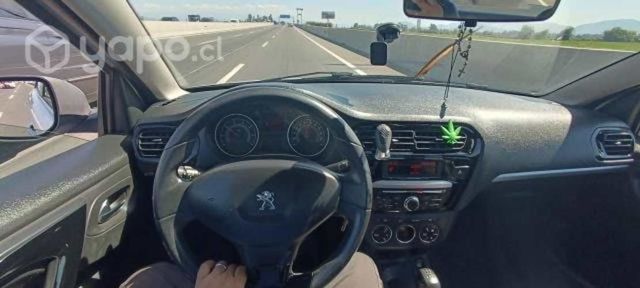 Peugeot 301 2015 Diesel full equipo