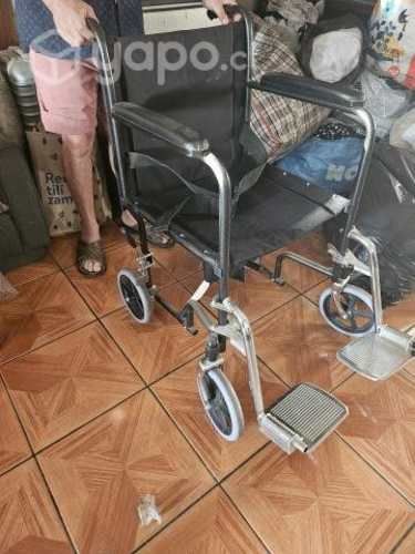 Silla de ruedas geriátrica