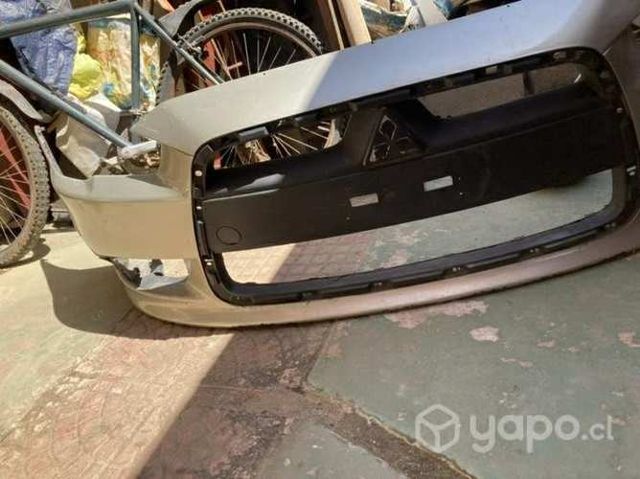 Parachoque Mitsubishi Lancer