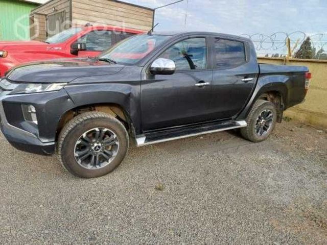 Mitsubishi l200 2021