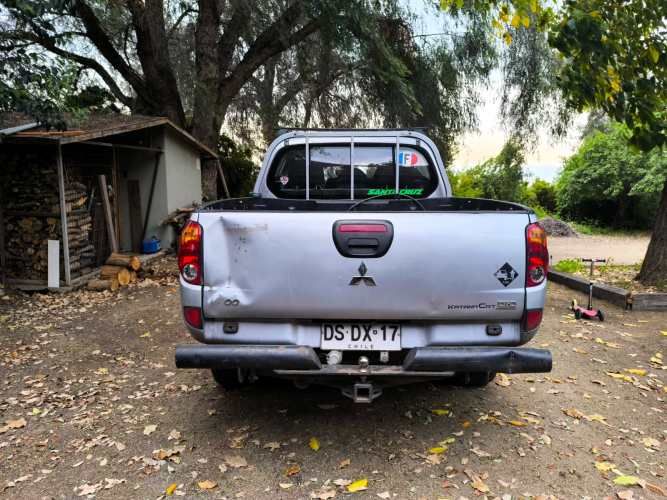 Mitsubishi l200 2012