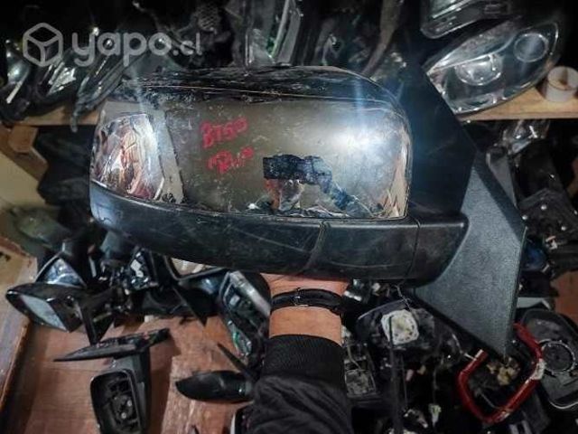 Mazda bt50- 2018 espejo derecho