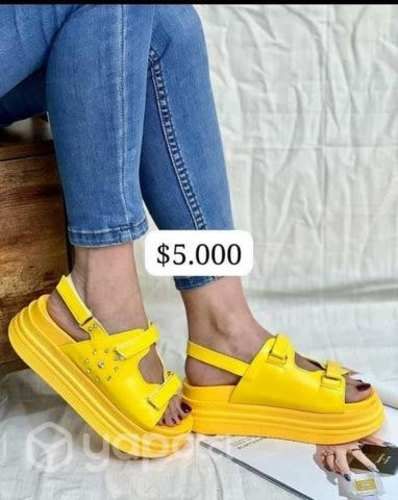 Sandalias en liquidación