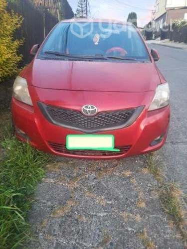 Toyota yaris 2011 sedan