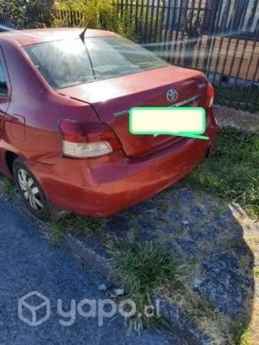 Toyota yaris 2011 sedan