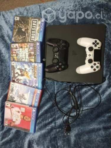 Play station 4 y todo lo que se ve en la foto