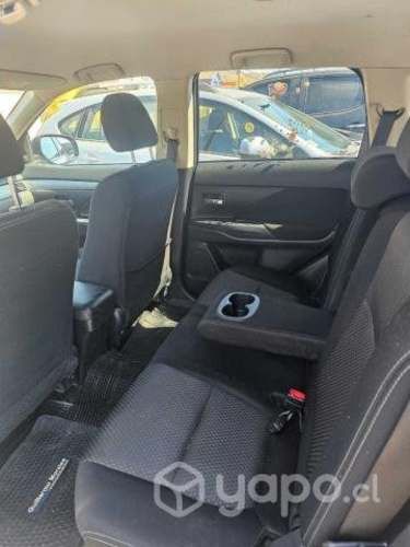 Mitsubishi outlander 2017