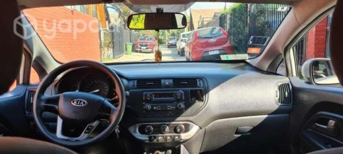 Kia motors rio 2012