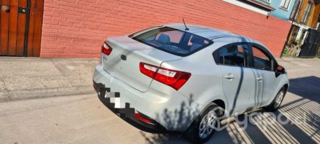 Kia motors rio 2012