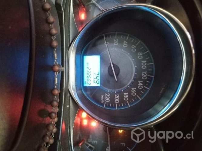 Colectivo vendo impecable..toyota new yaris