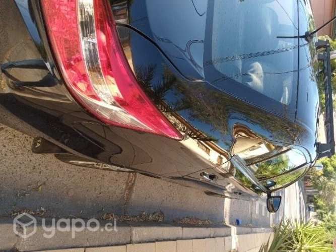 Colectivo vendo impecable..toyota new yaris