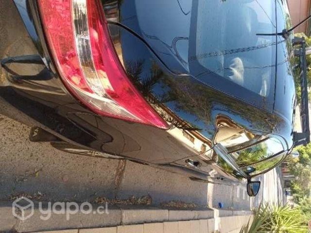 Colectivo vendo impecable..toyota new yaris