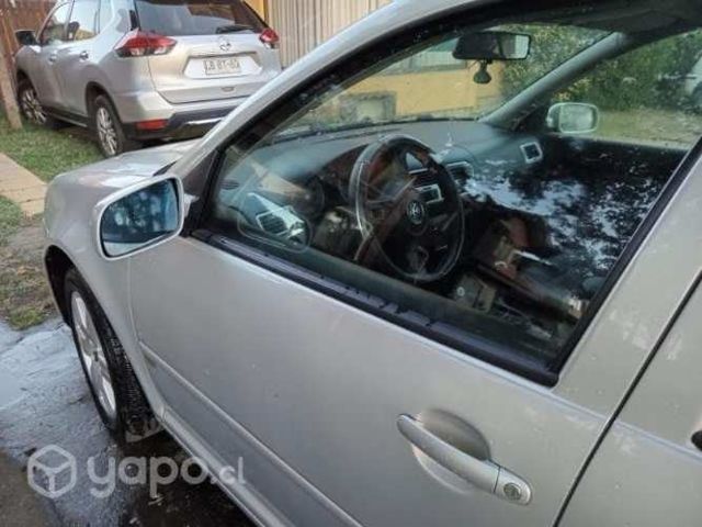 Volkswagen Bora 2.0 2011