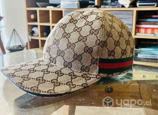 Gorro Gucci original sin uso