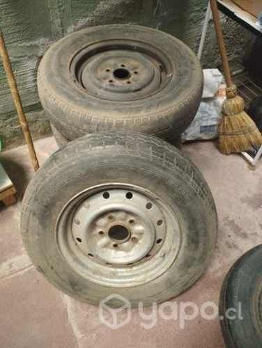 Neumáticos con llantas
