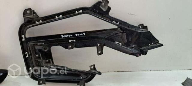 Tapa derecha ssangyong rexton 22-23