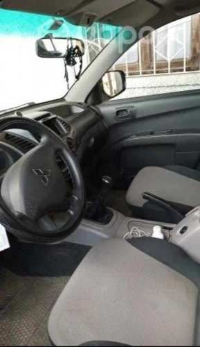 Mitsubishi l200 2015