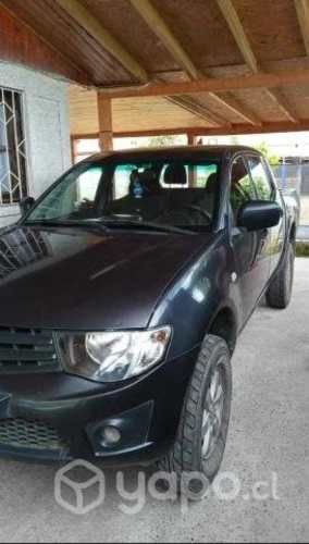 Mitsubishi l200 2015