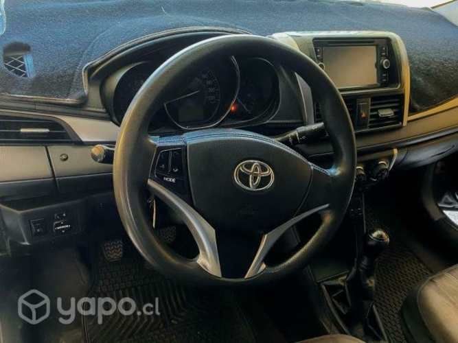Toyota Yaris 2014
