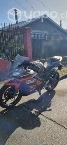 Vendo Moto Yamaha R15 2018
