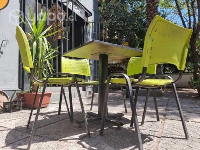 Sillas Y Mesas Para Restorán, Bar Y Comercio